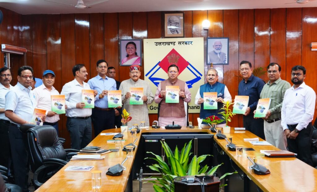 मुख्यमंत्री धामी ने कहा यह पुस्तिका निश्चित ही राज्य को आगे बढ़ाने का विजन तय करेगी