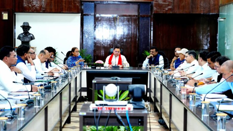 मुख्यमंत्री धामी ने कहा कि राज्य सरकार प्रदेश के प्रत्येक क्षेत्र के संतुलित विकास के लिए प्रतिबद्ध है और दूरस्थ पर्वतीय क्षेत्रों तक विकास योजनाओं का लाभ पहुंचाना सरकार की सर्वोच्च प्राथमिकता है