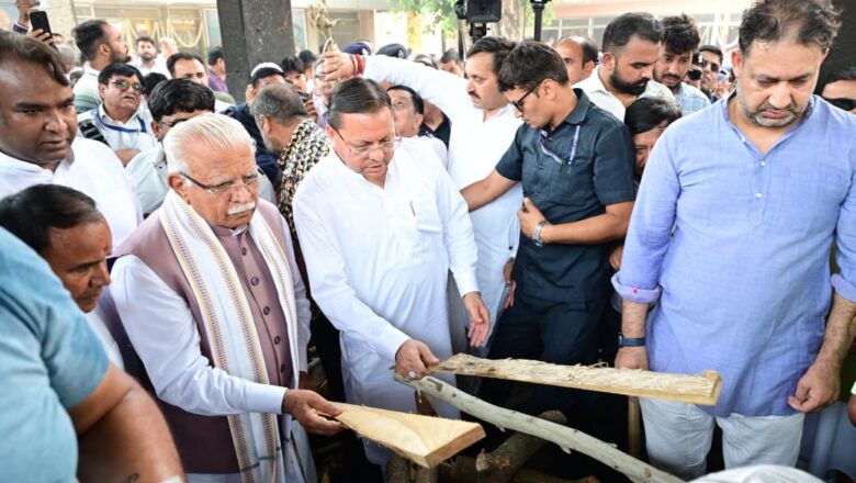 पूर्व मुख्यमंत्री मेजर जनरल भुवन चंद्र खंडूड़ी का खड़खड़ी श्मशान घाट में राजकीय सम्मान के साथ किया गया अंतिम संस्कार