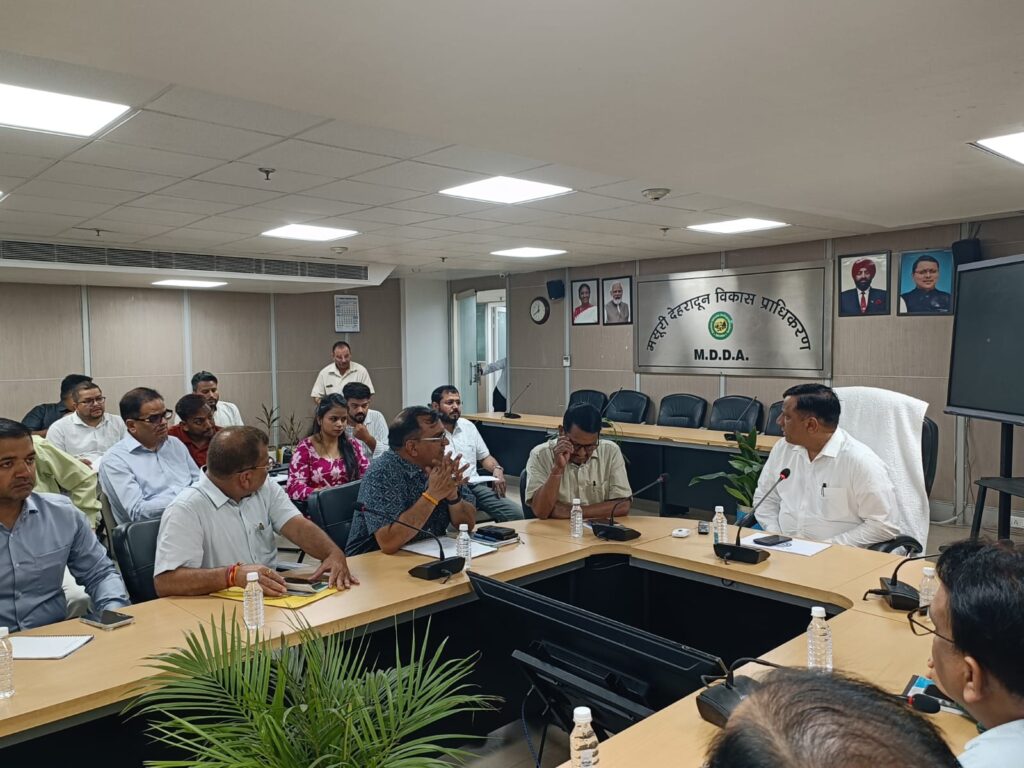 बंशीधर तिवारी के नेतृत्व में आढ़त बाजार परियोजना को मिली नई गति, विभागों को मिला जून का लक्ष्य